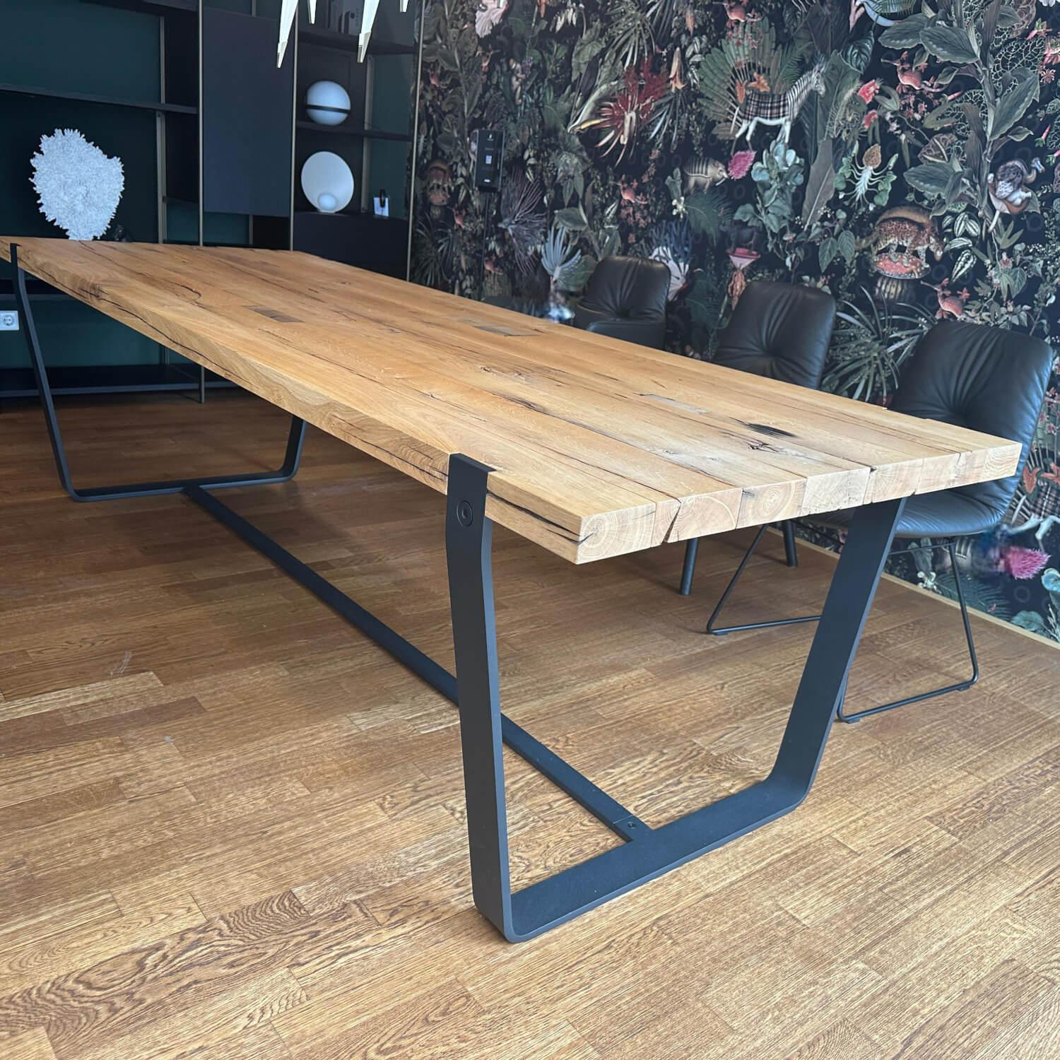 Janua - Tisch BB11 Clamp Platte Eiche Altholz Natur Geölt Füße RAL 9005 Tiefschwarz Schwarz Pulverbeschichtet - 7