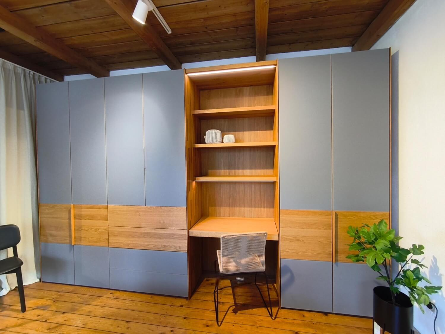 Team 7 - Kleiderschrank Valore Eiche Natur Geölt Front Farbglas Mittelgrau Matt Korpus Buche Mit Beleuchtung - 2