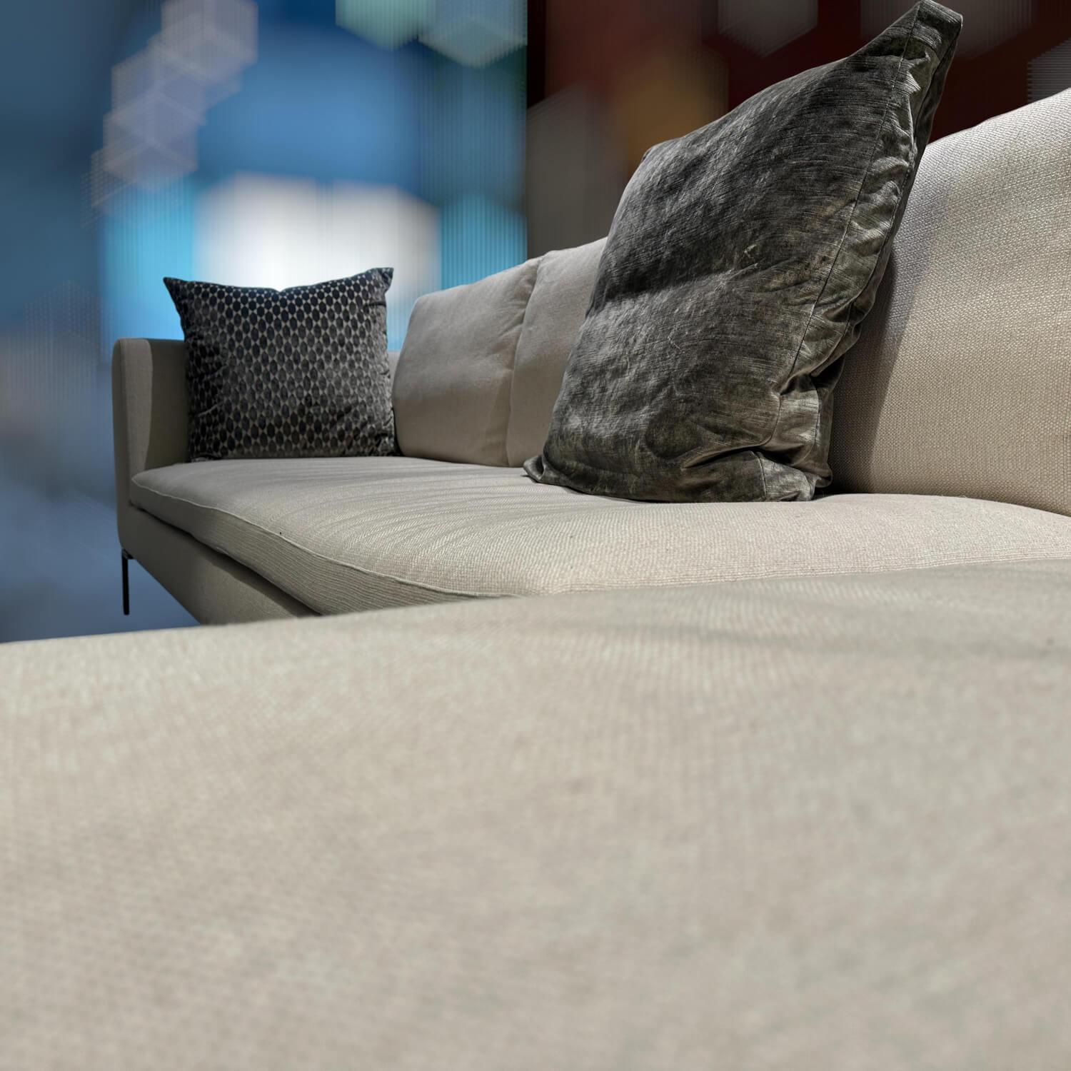 B&B Italia - Ecksofa Charles Stoff Salemi Beige Füße Aluminiumguss Schwarz Verchromt inkl. Dekokissen - 8