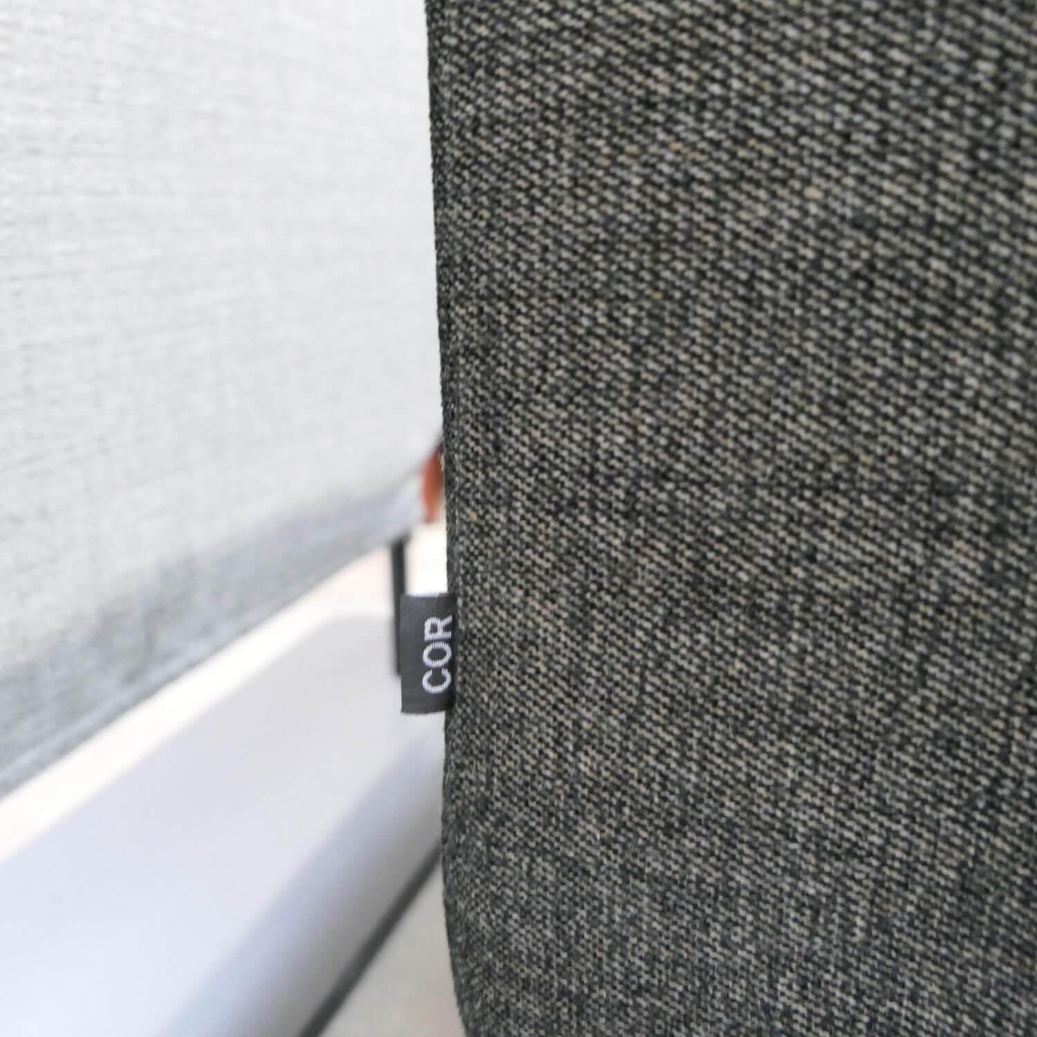 COR - Sofa Pilotis Stoff 8161 Schwarz Braun Füße Schwarz Chrom Inklusive Rückenkissen - 9