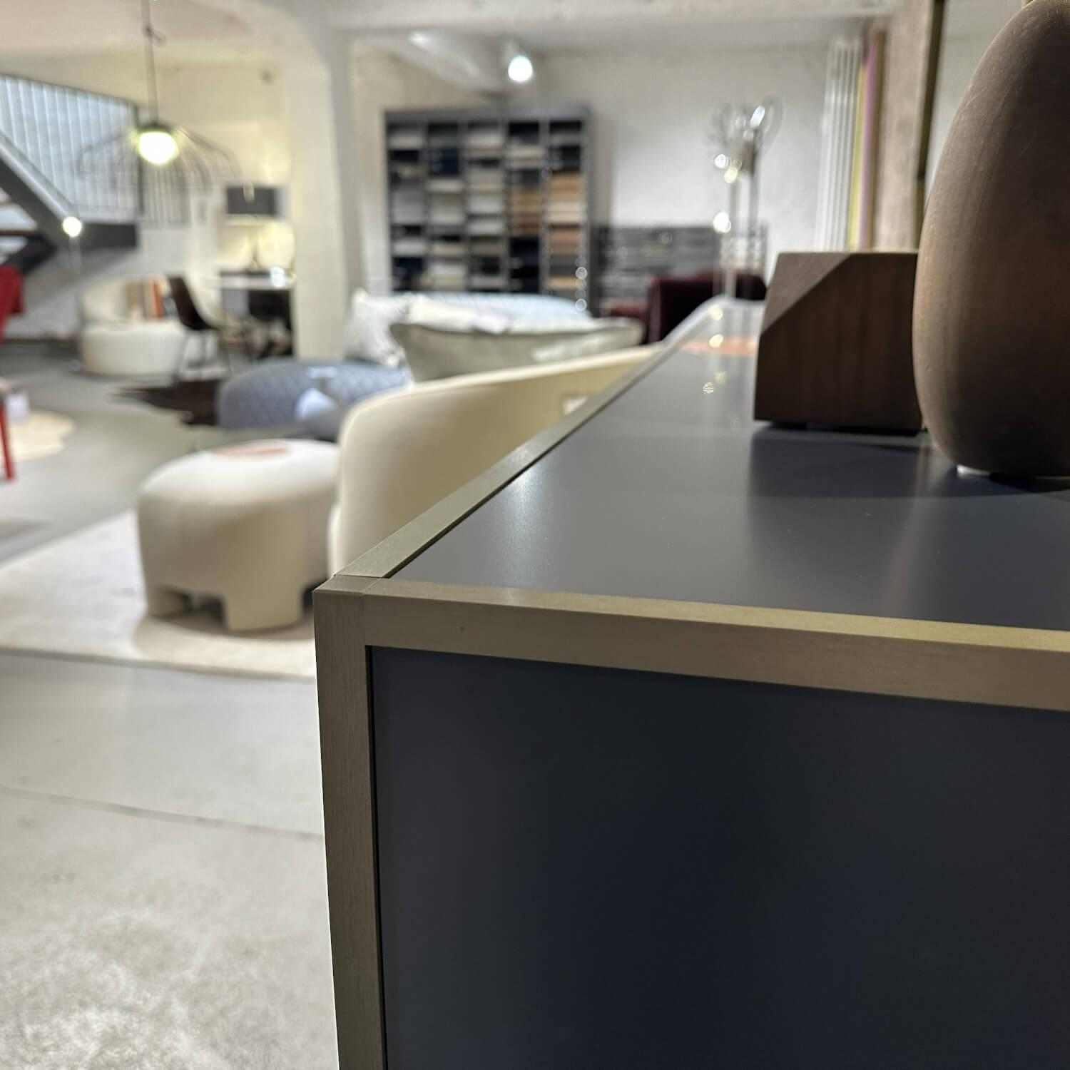 Ligne Roset - Anrichte Dita Lack Bleu Nuit Dunkelblau - 7