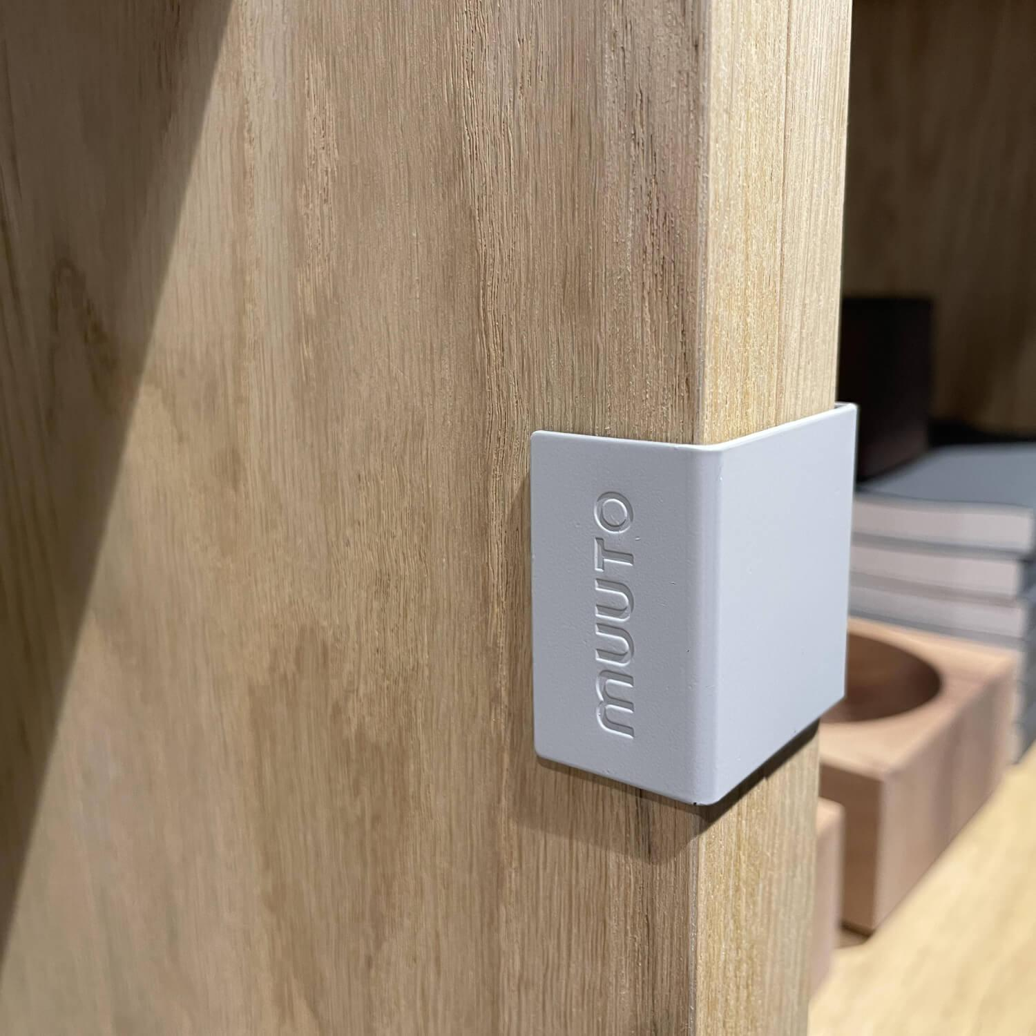 Muuto - Regalsystem Stacked Eiche Furniert Individuell Veränderbar Verbinderelemte Grau - 5