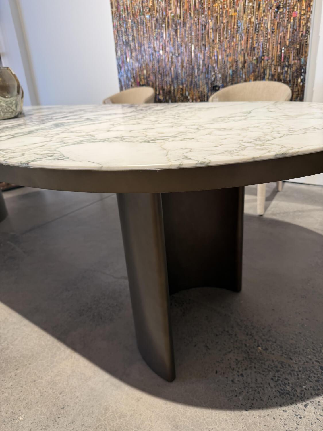 Molteni & C - Esstisch Blevio Platte Marmor Breccia Capraia Fuß Eclipse - 5