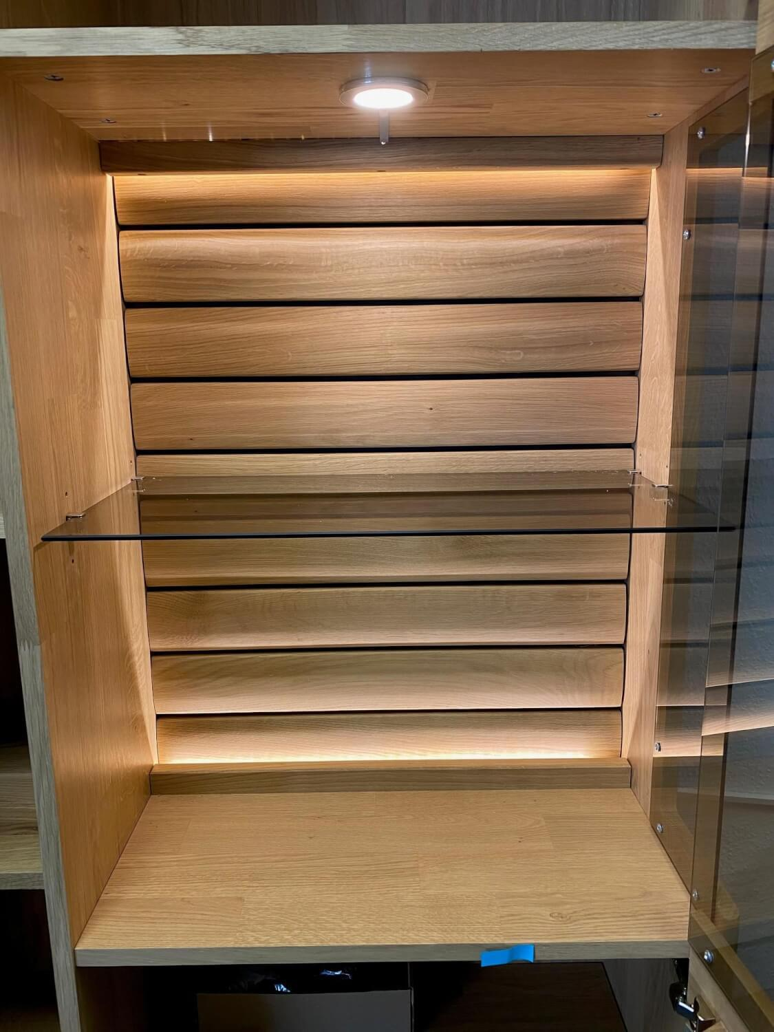 MCA Furniture - Wohnwand Girona Ast-Balkeneiche Massiv Keilgezinkt - 9