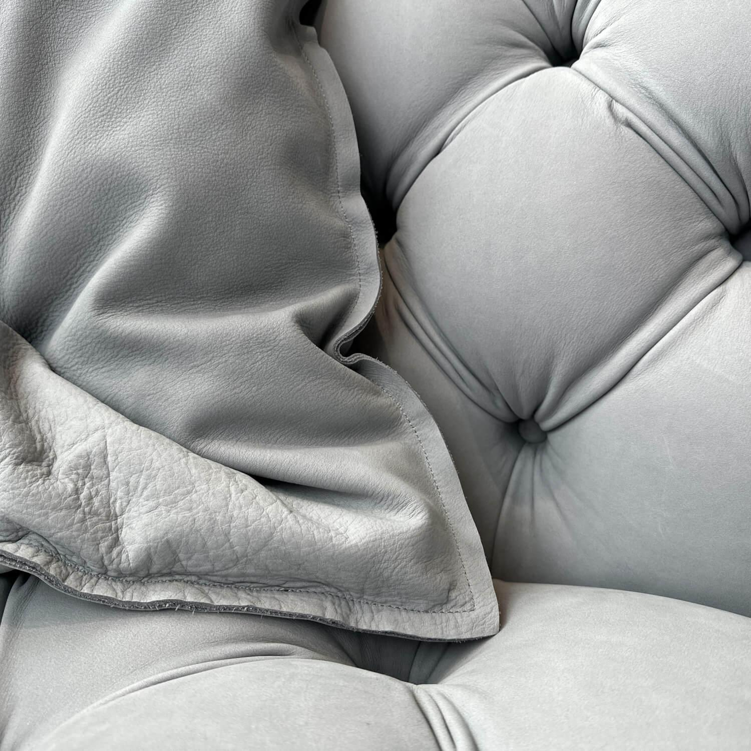 Baxter - Sofa Chester Moon Leder A Kashmir Ciment Grau Füße Buche Gefärbt Wenge Inklusive Kissen Slim - 5