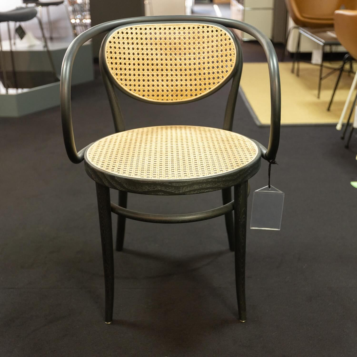 Thonet - Stuhl 210R Pure Rohrgeflecht Mit Verstärkungsgewebe Untergestell Esche Schwarz Lackiert - 5