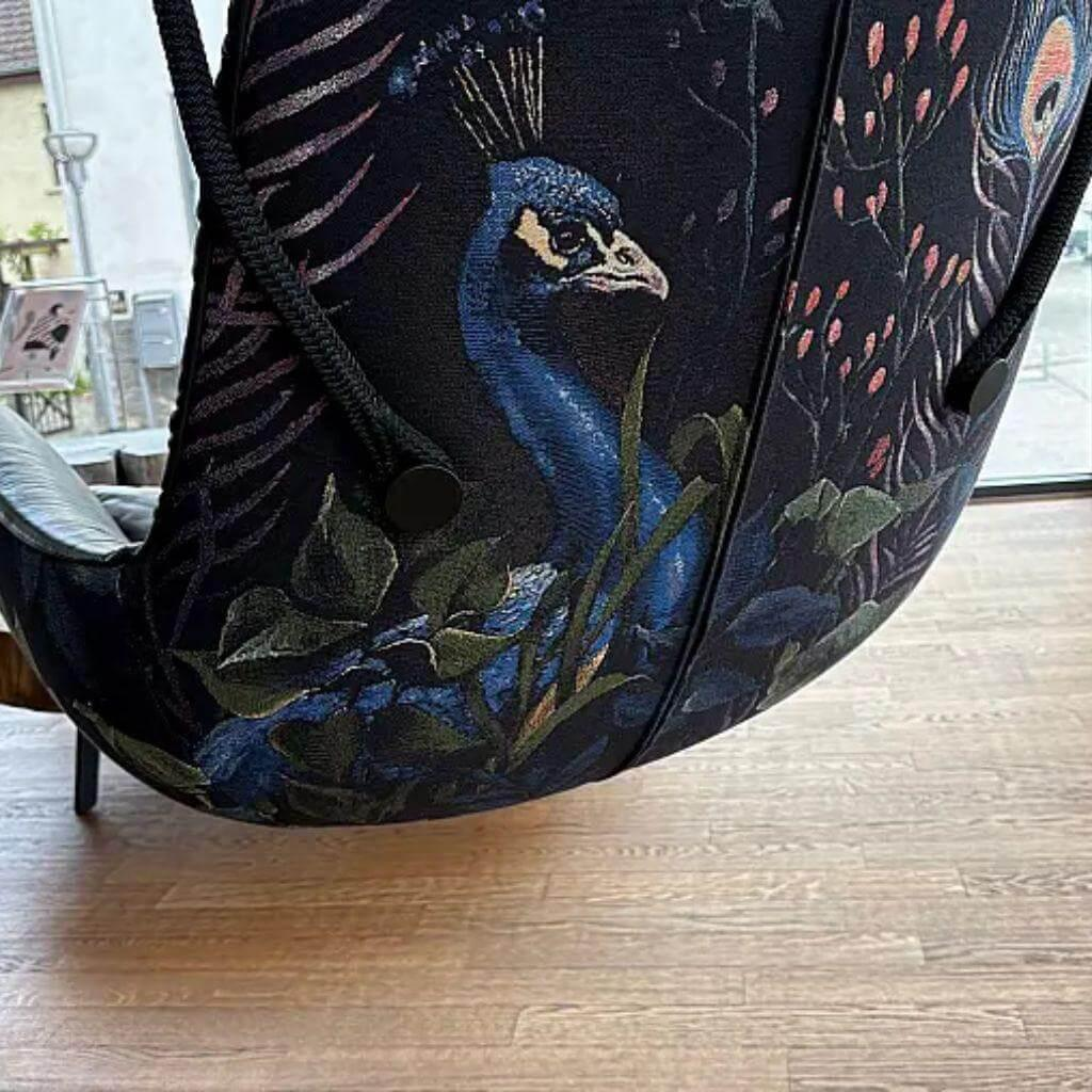 Freifrau - Schaukelsessel Leya Swing Seat Indoor Außen Stoff Gobelin Oasis Pfaumotiv Innen Leder Adora Ebony 95001 Schwarz - 3