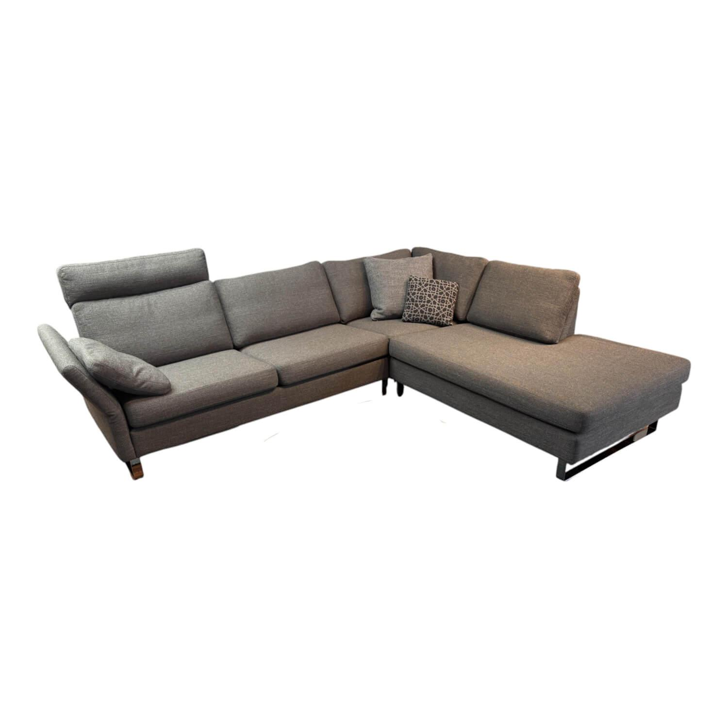 COR - Ecksofa Conseta Stoff 7146 Grau mit Kissen und Kopfstütze - 1