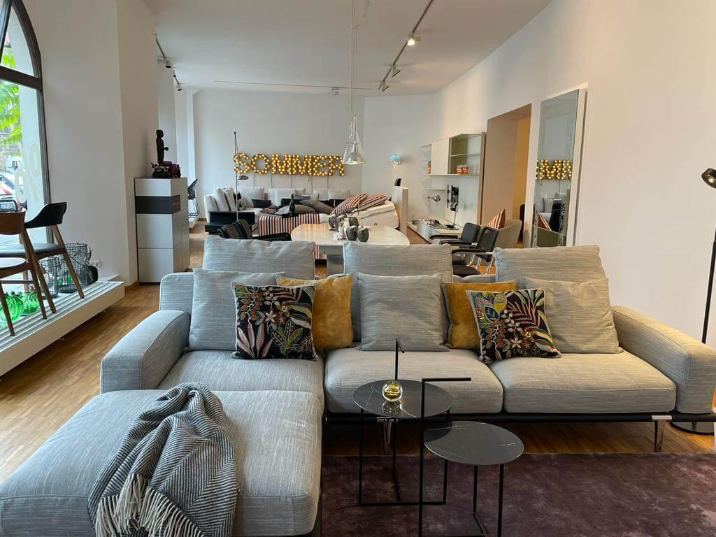 Poltrona Frau - Ecksofa Let It Be Stoff Gange AA2 Grau Gestell Leder SC 20 Inchiostro Schwarz Füße Metall - 8