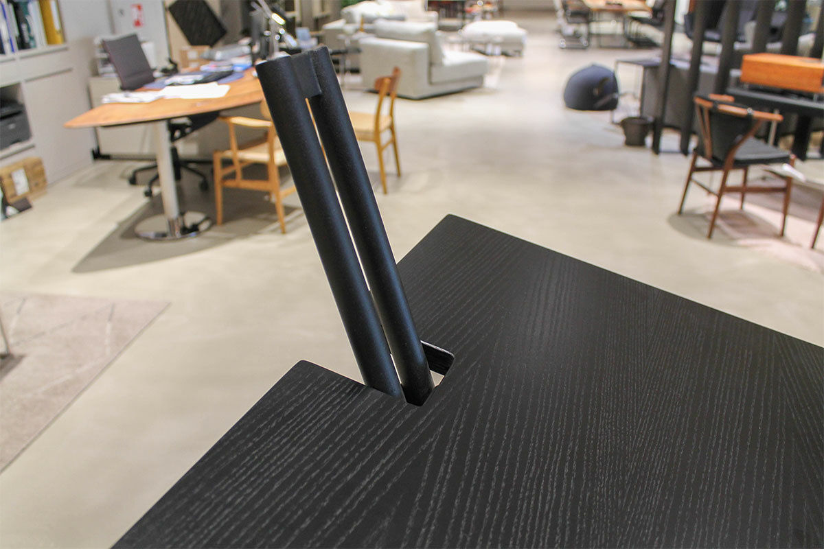 ClassiCon - Stehpult Notos Standing Desk Platte Esche Schwarz Gebeizt Gestell Stahl Schwarz Pulverbeschichtet - 3