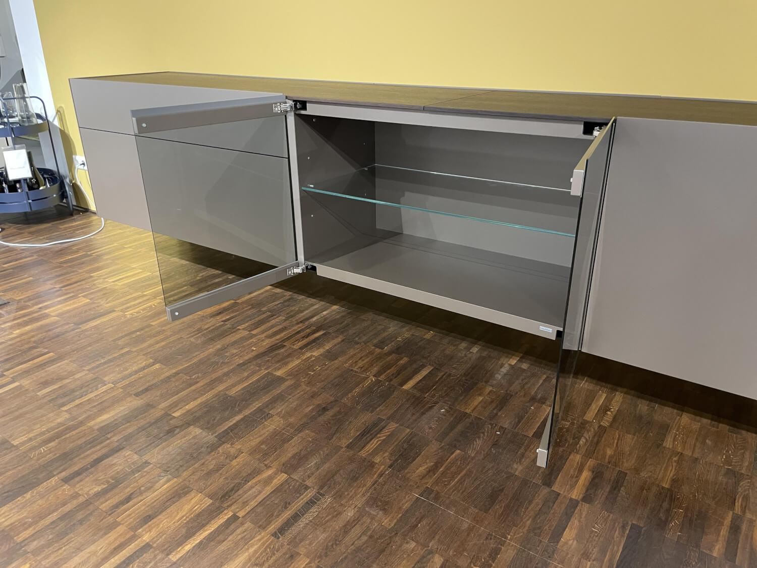 Interlübke - Hanging sideboard Cubus Light lacquer M10 bronze metallic gray Including showcase lighting - 9