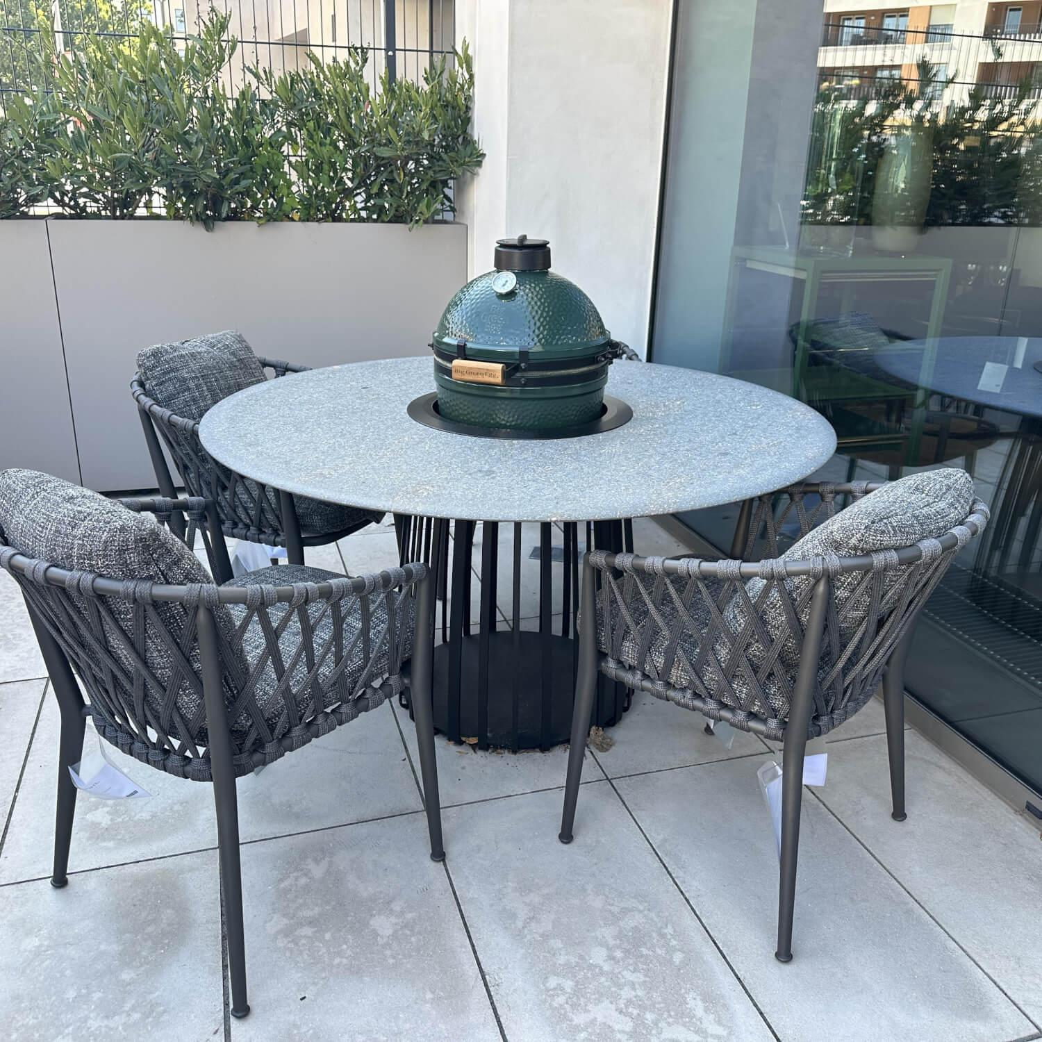 B&B Italia - Sitzgruppe Tisch Basket BC07 Porfido Verde Schwarz Grau Schwarz Stuhl Erica Geflecht Anthrazit Gestell Anthrazit Mit Grilltisch Bundle - 2