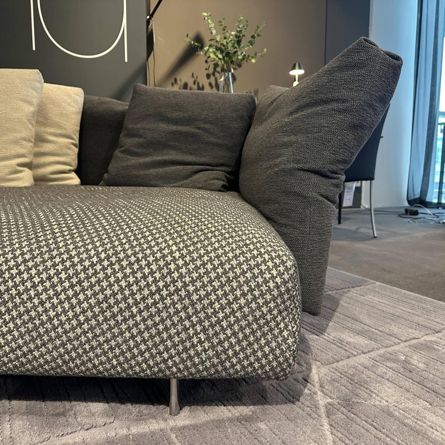 B&B Italia - Ecksofa Dambo Stoff Lissy 251 Gris Grau Füße Aluminium Glanz Inklusive Kissen - 6