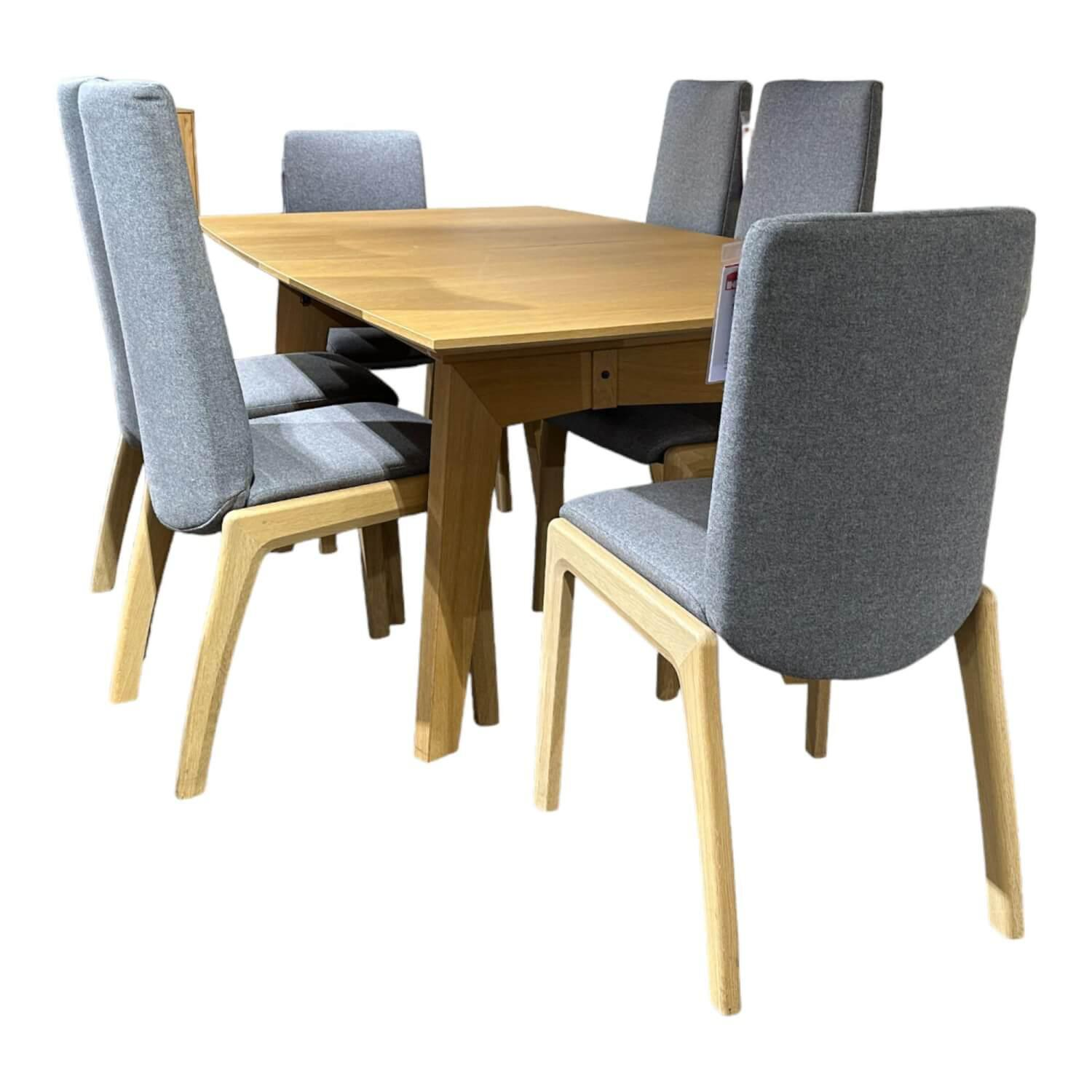 Essgruppe Tisch Toscana T200 Oak Nature Stühle Laurel Chair Low D100 M Bezug Stoff Light Grey
