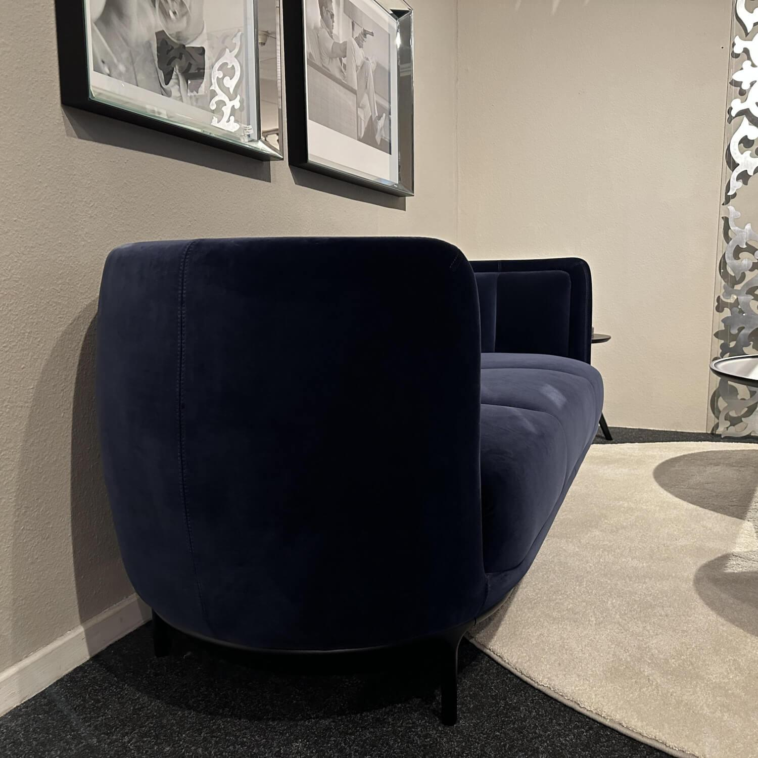 Wittmann - Sofa Vuelta Fabric E Velvet Navy Blue Feet Black - 2