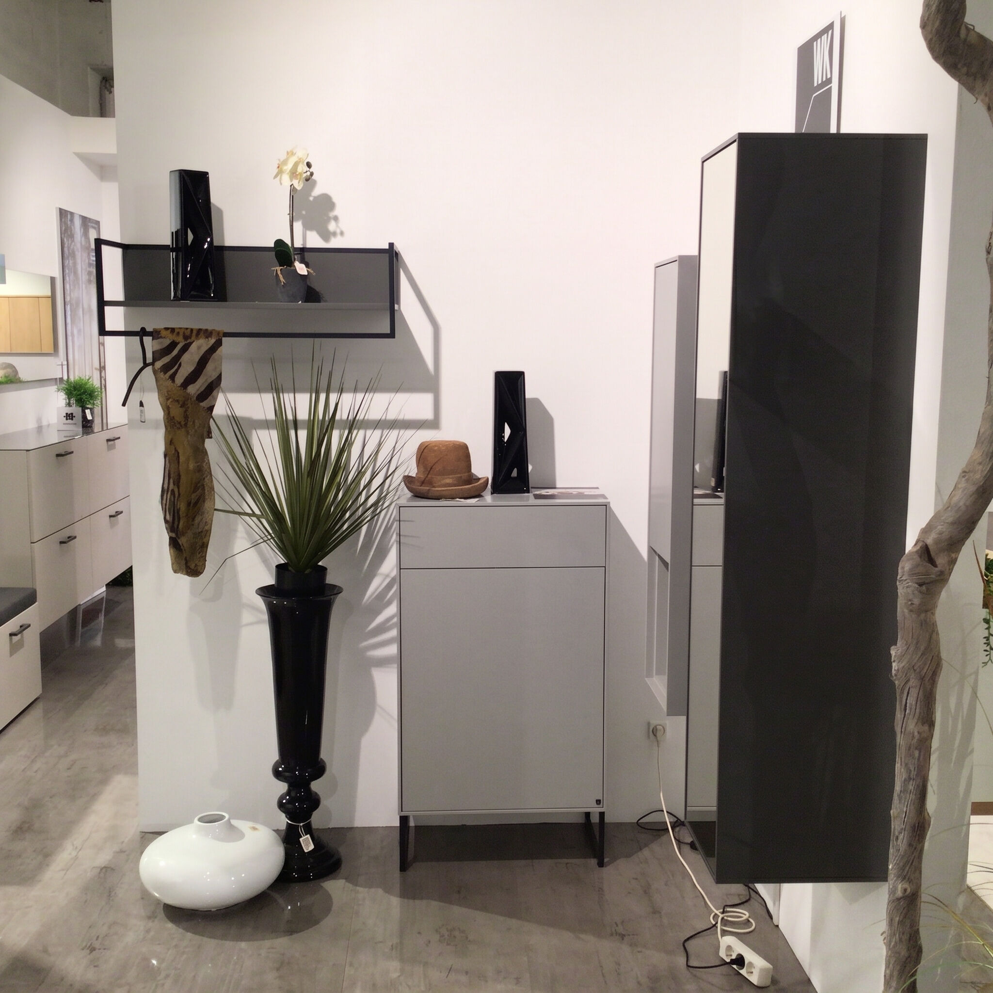 WK Wohnen - Garderobe WK900 Vamos Lack Canagrau Und Lack Onyxgrau  - 5