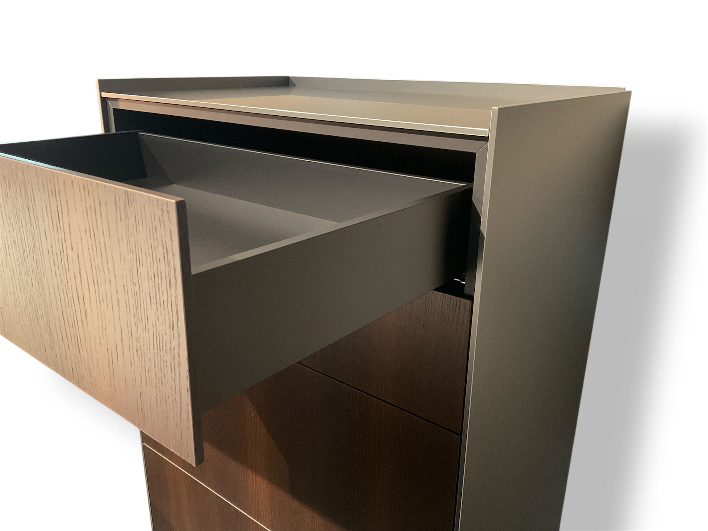 Kettnaker - Hochkommode Case Furnier Raucheiche Dunkel Melamin Schwarz Aluminium Titan Grau - 3