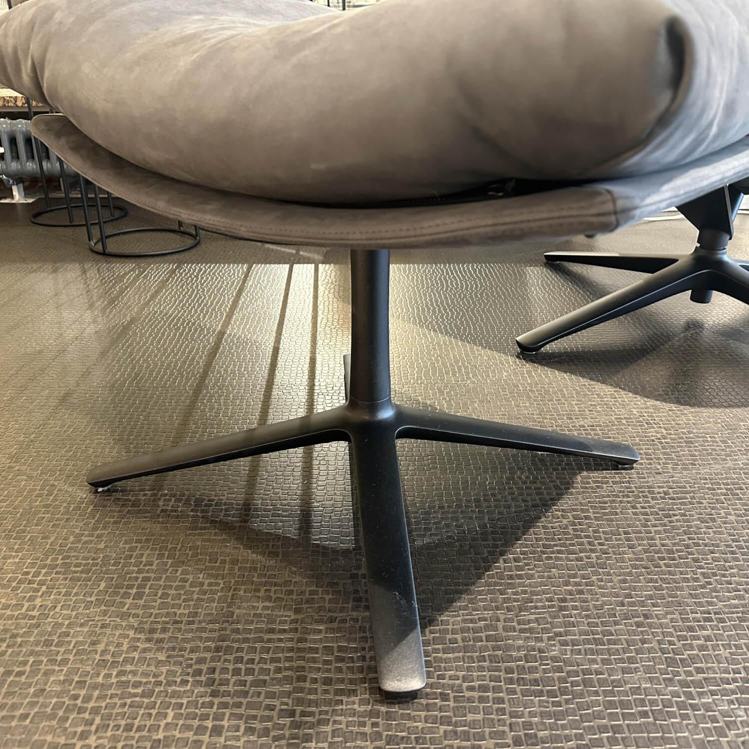 COR - Sessel Cordia Lounge Leder Graphit 681 Grau Füße Schwarz mit Kippmechanik mit Hocker - 5