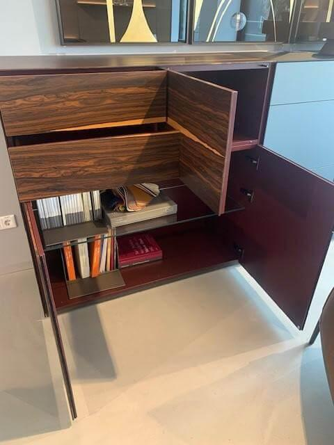 Kettnaker - Highboard Soma Front ZK Matt Holzoptik Und SM Grau Mit Wechseloption  Innen Lack Matt Beere Rot Sockel Lack Matt Graphit Ohne Deko - 2