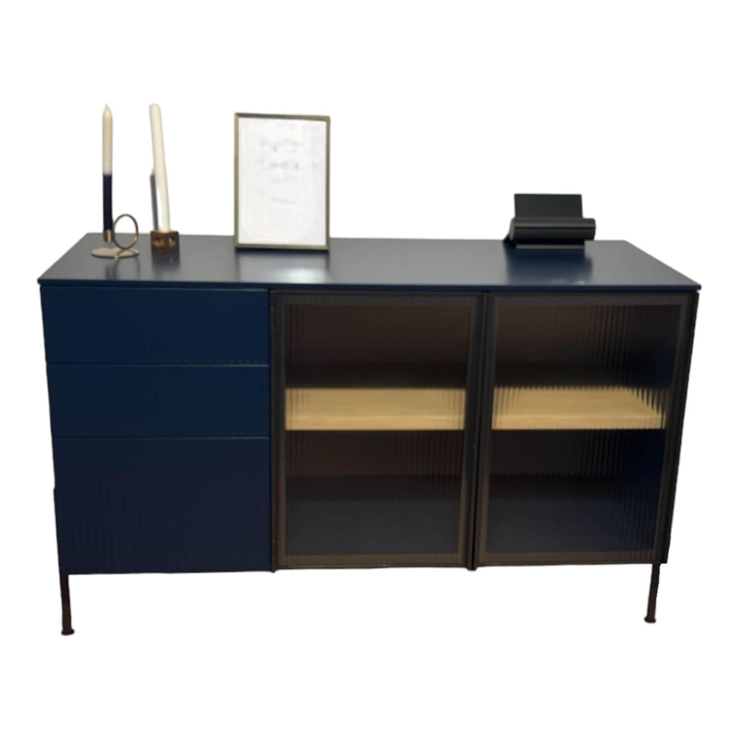Novamobili - Sideboard Belt 1350 353 Blu Notte Matt Dark blue Glass Ribbed Feet Burnished Oxidized Including lighting - 1