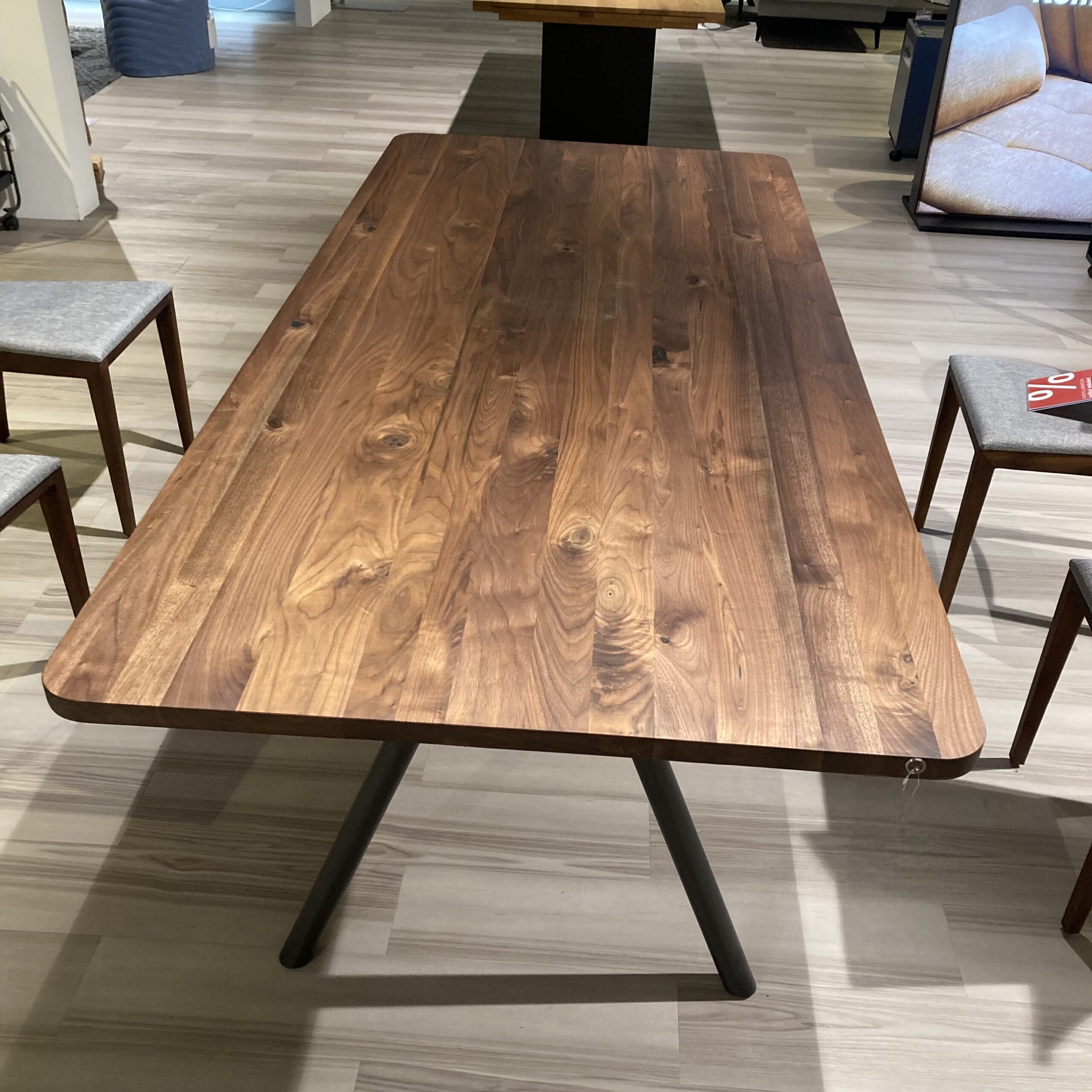 Bert Plantagie - Esstisch Select N Platte Astiger Nussbaum Geölt Gestell Schwarz - 5