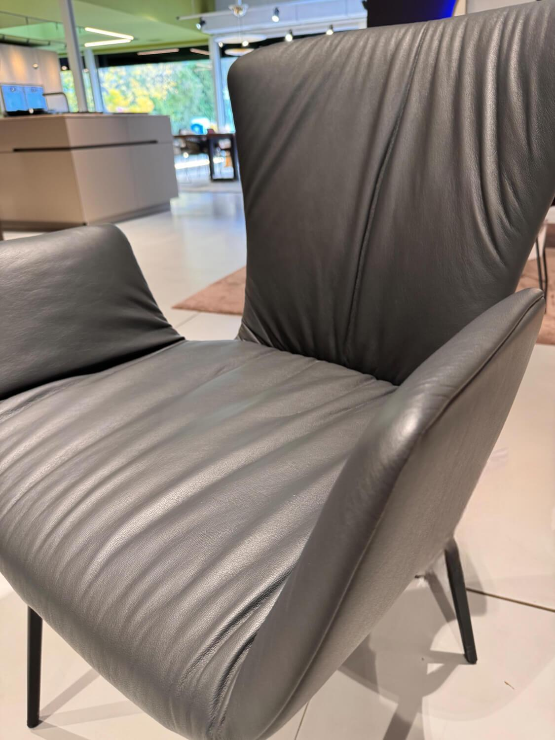 Draenert - Armlehnstuhl Dexter Leder I 919 Grau Gestell Stahl Schwarz Pulverbeschichtet - 3