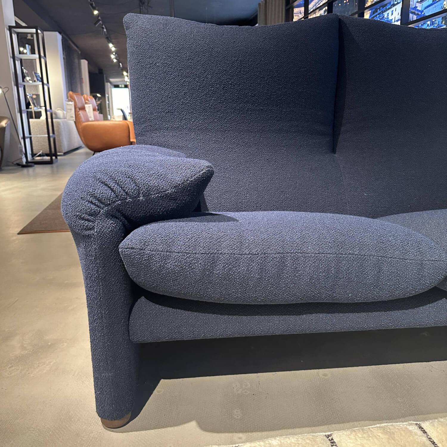 Cassina - Sofa Maralunga Stoff Look Notte Blau Fuß Noce Canaletto Holz Braun - 8