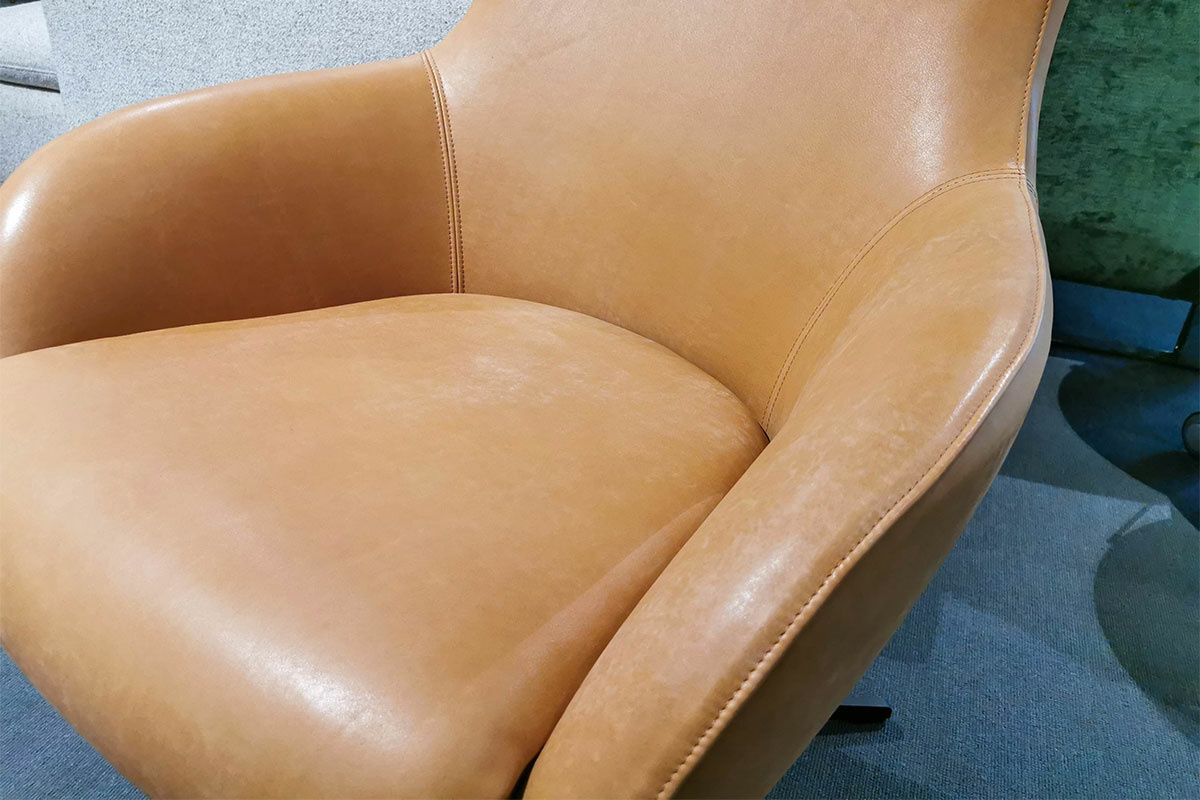 Signet - Sessel Jester Leder Rancho Brandy Hellbraun Gestell Schwarz Pulverbeschichtet mit Hocker - 4
