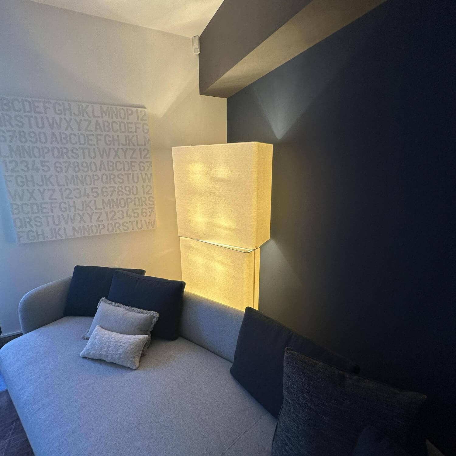 Minotti - Stehleuchte Blanche Schirm Leinen Weiß Gestell Nickel Struktur Black Schwarz Oberer Schirm Drehbar - 7