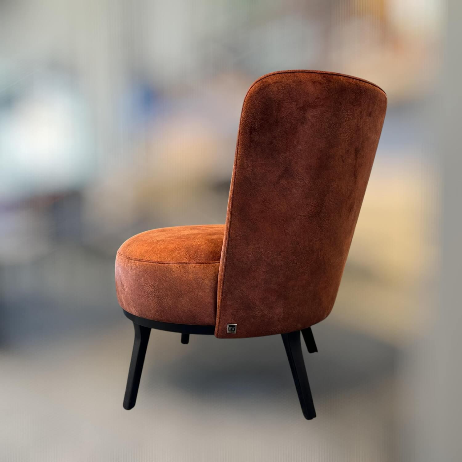 Bielefelder Werkstätten - Cocktailsessel Polo Stoff Pistoia Velvet CA1292/061 Orange Gestell Holz Wengefarben - 4