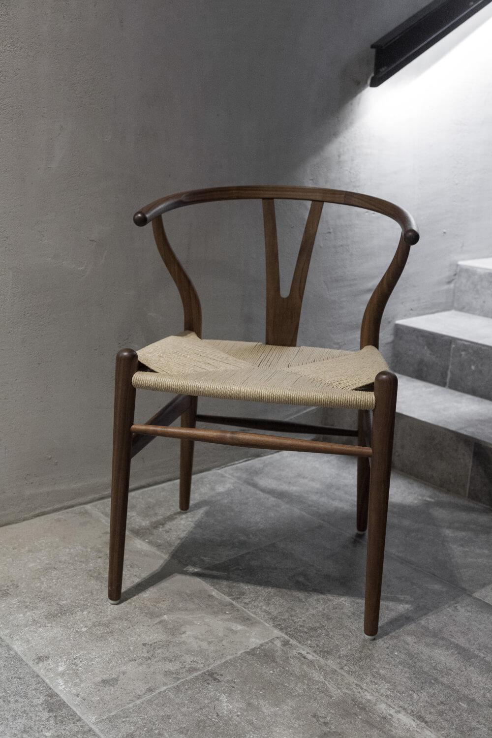 4-er Set Stuhl CH24 Wishbone Chair Sitzfläche Papierkordel Natur Gestell Nussbaum