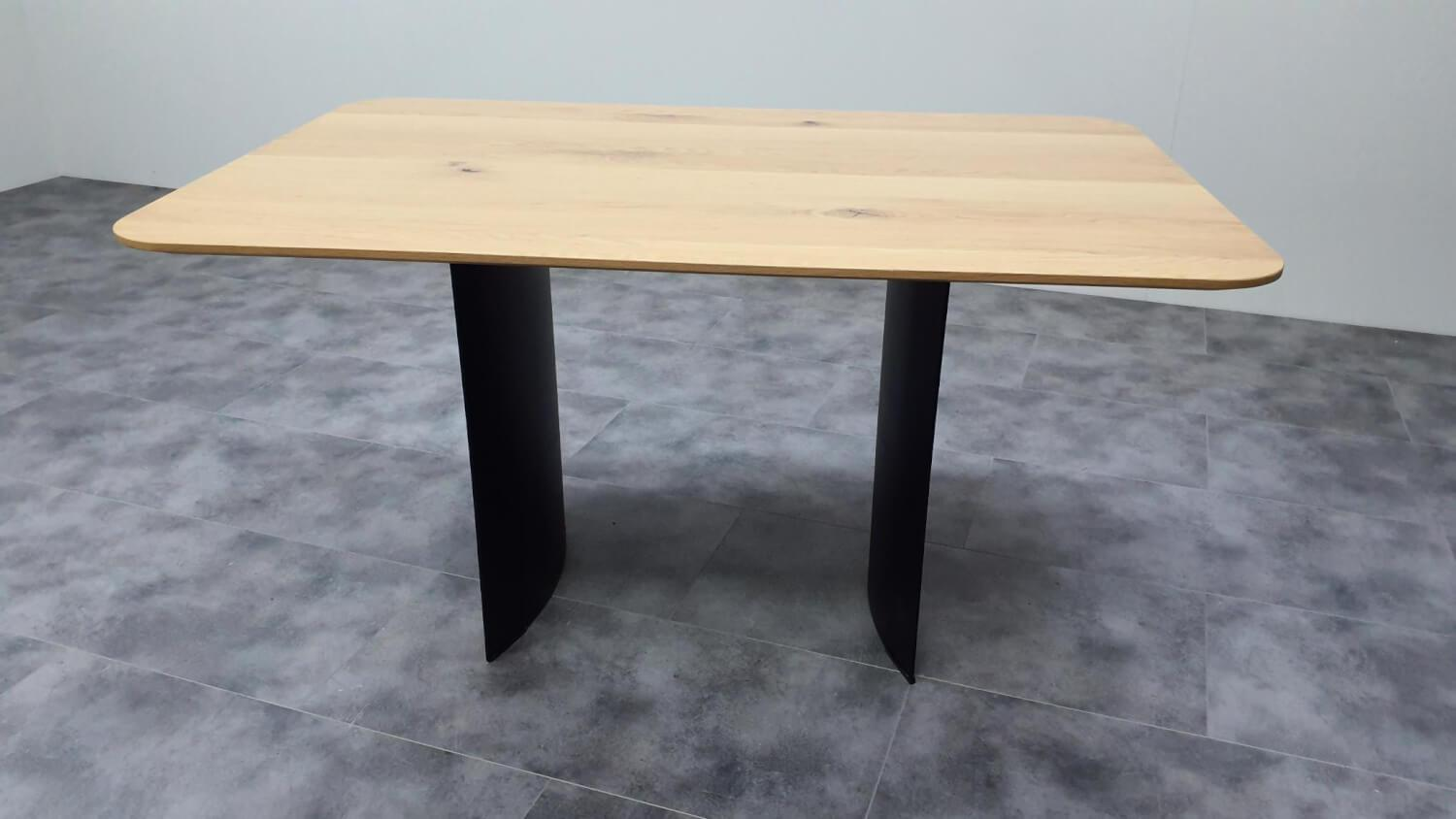 K+W - Esstisch 5239 1A Platte Asteiche Echtholzfurnier Gestell Metall Schwarz Strukturiert - 2