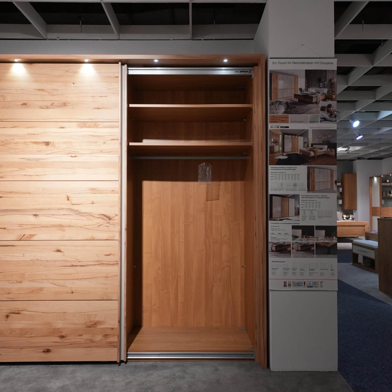 Wiemann - Schlafzimmer Livorno Astkernbuche Teilmassiv Glas Champagner Creme Ohne Matratze Und Lattenrost - 10