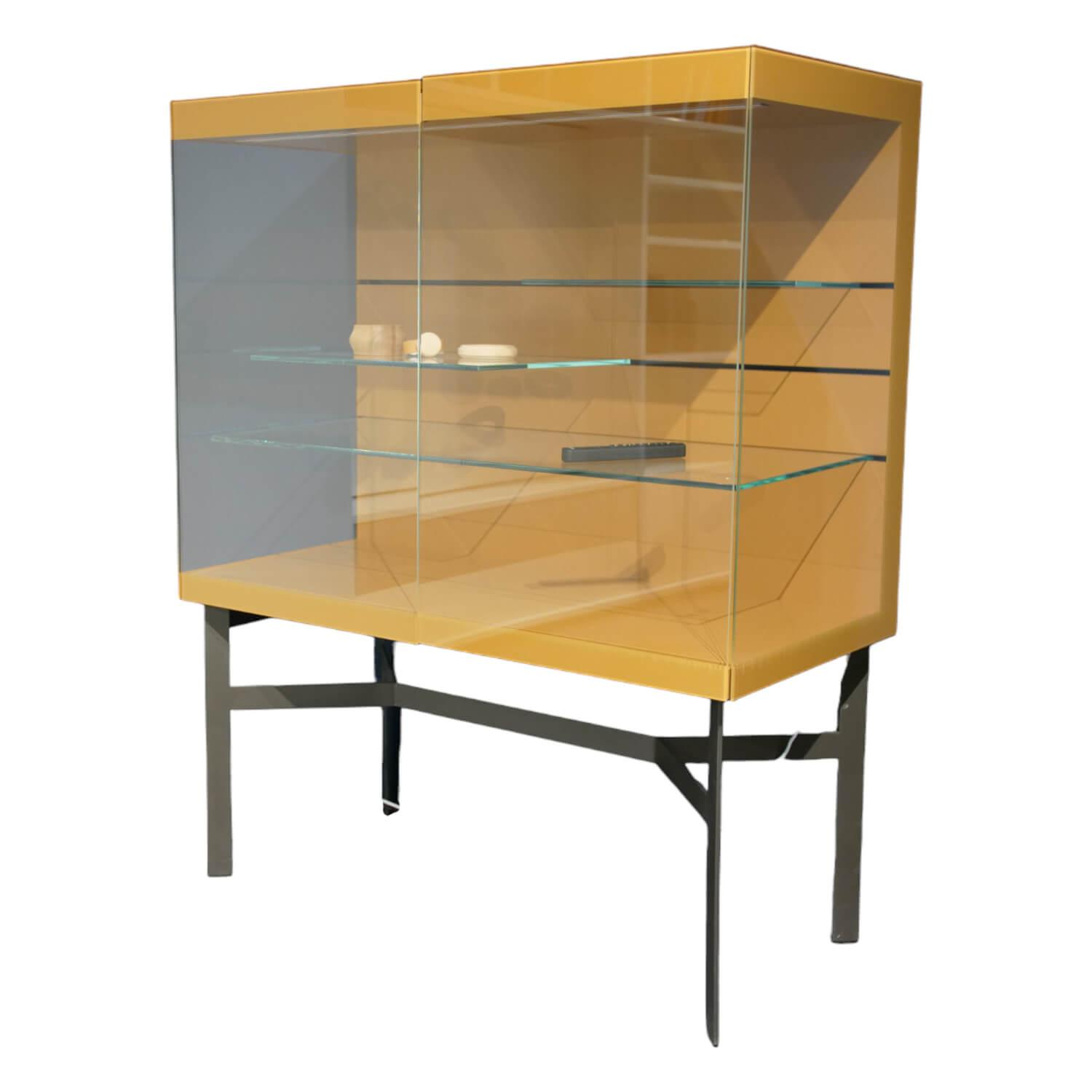 Interlübke - Vitrine Just Cube Light Glas Masala Gelb Gestell Lack Bronze Metallic - 1