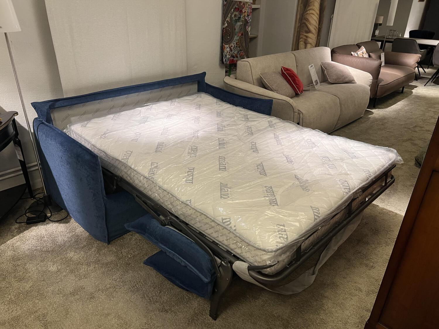 Milano Bedding - Schlafsofa Clarke 18 3-Sitzer Stoff Mitrella 29 Light Blue Blau - 3