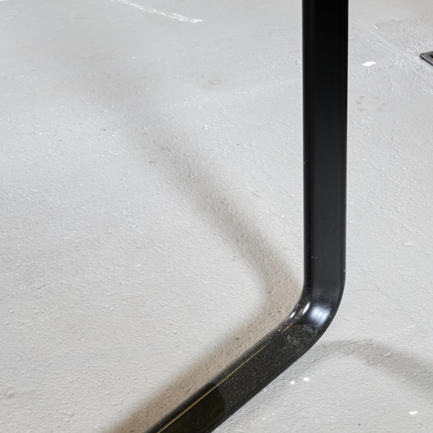 Tecta - Schreibtisch Oblique Eiche Furniert Schwarz Mit 2 Schubladen - 7
