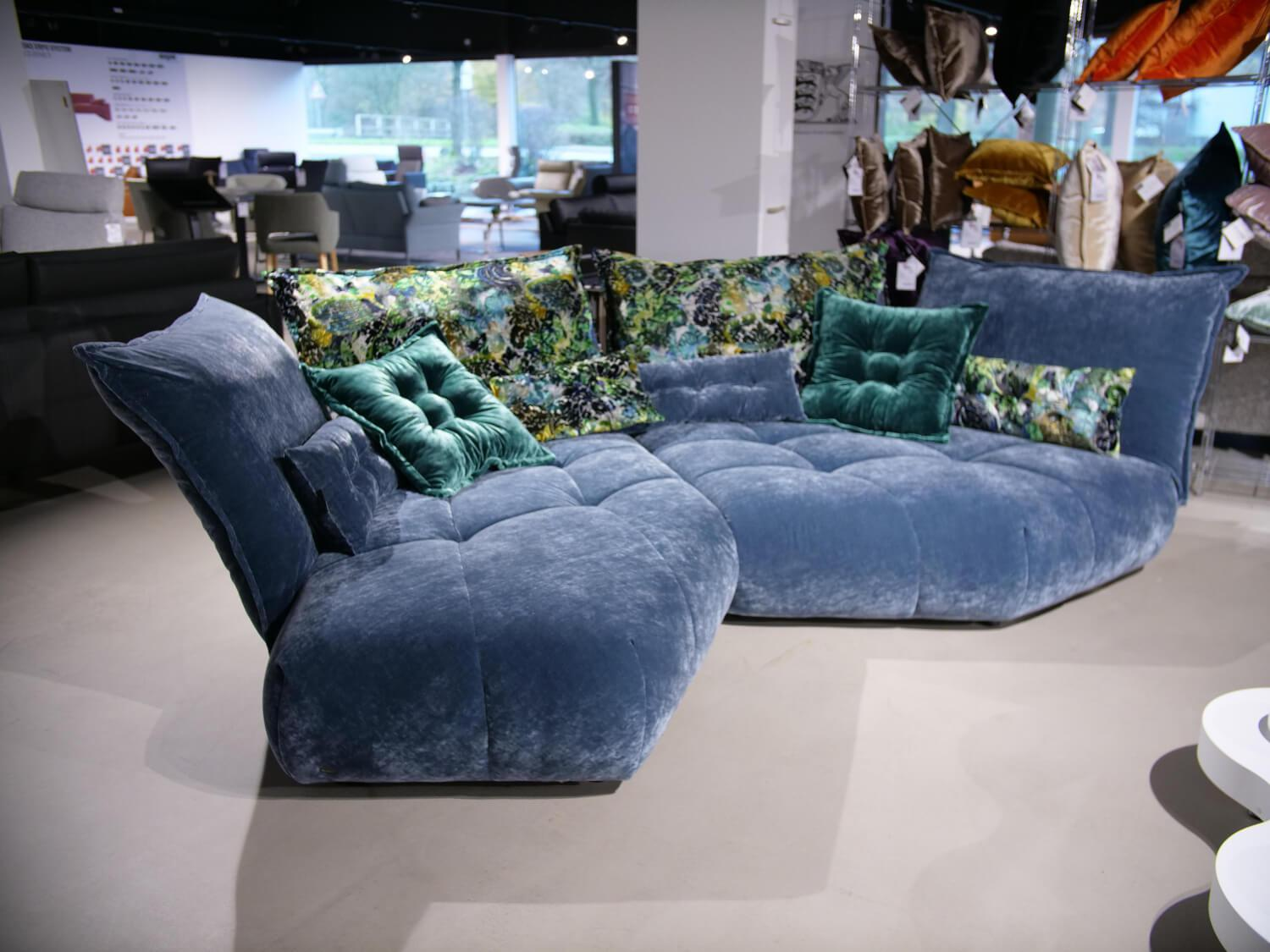 Bretz - Living area Matilda Fabric 64 1984 Happy Velvet Powder Grey Blue Colorful With cushions - 3