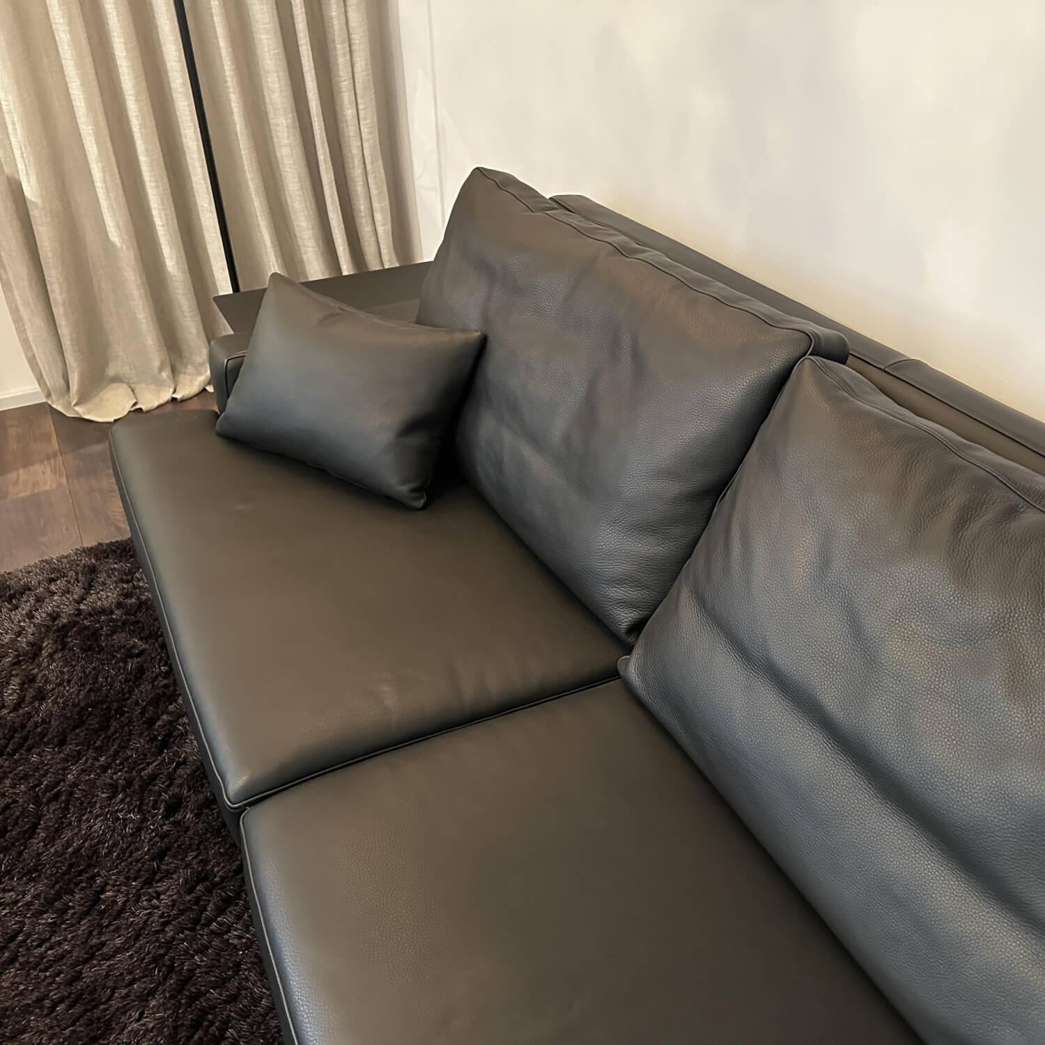 FSM - Sofa Clarus Leder Schwarz Füße Schwarz Inklusive Fußstützen Und Kopfstützen - 3