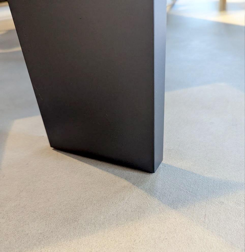Molteni & C - Esstisch Diamond Marmorplatte Sahara Noir Gestell Aluminium Metallic Finish - 6