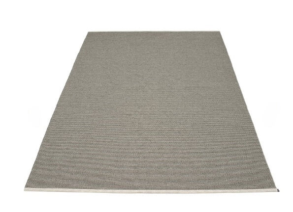 Pappelina - Teppich Mono Kunststoff Warm Grey Charcoal Grau 180x300 - 1