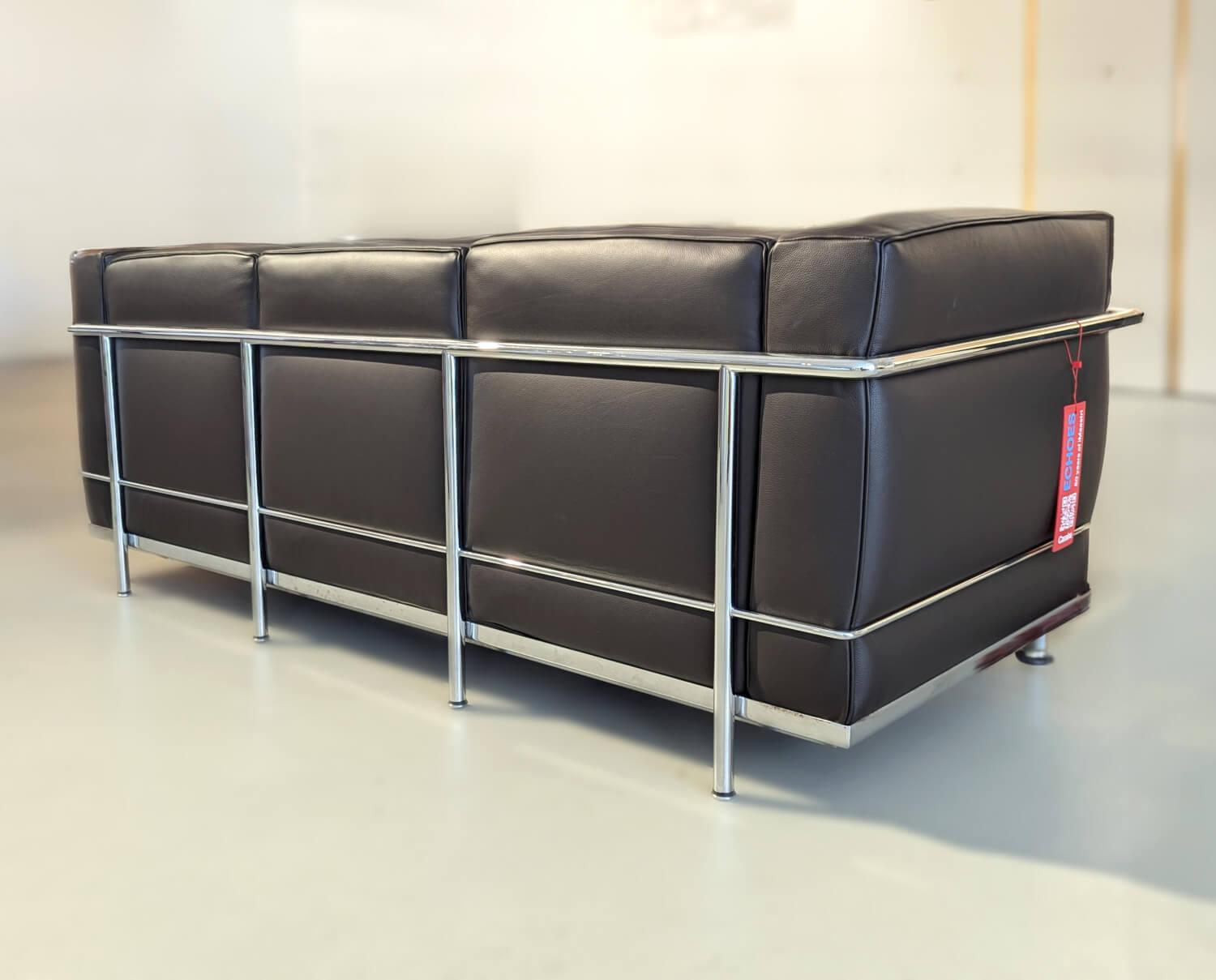 Cassina - Sofa LC 3 Dreisitzer Leder X Pelle Scozia Braun Gestell Verchromt - 5