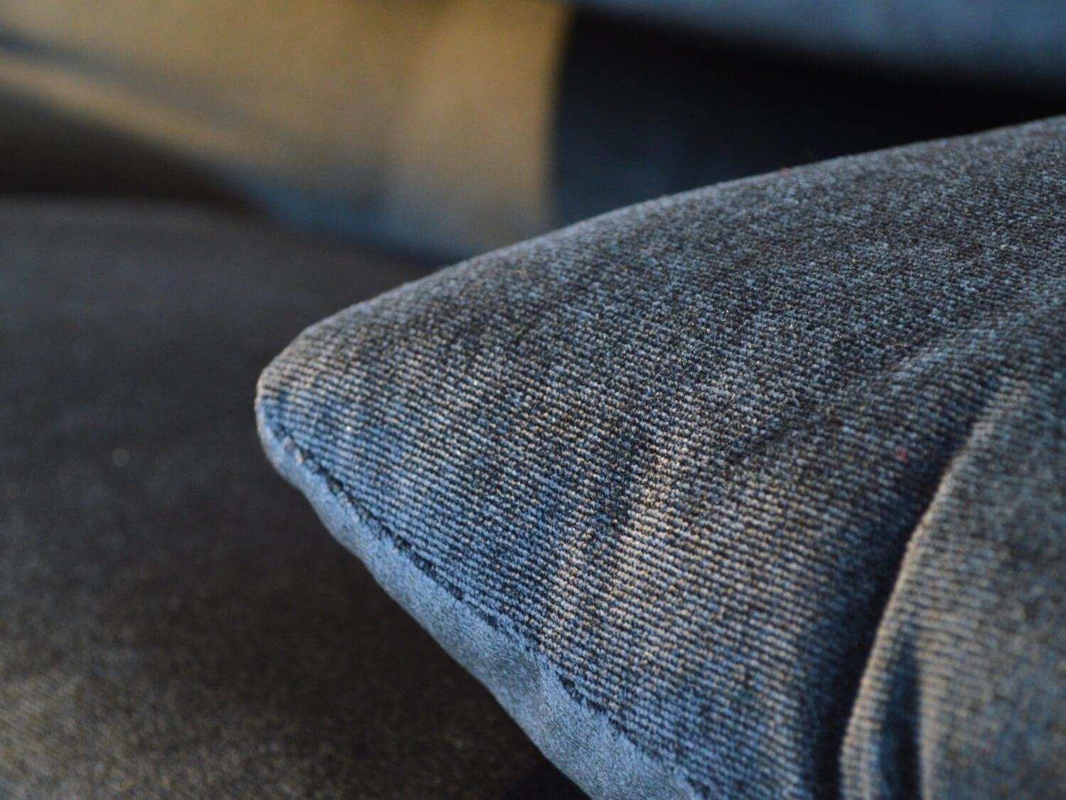 Cassina - Sofa Maralunga  675 06 Stoff 13O046 Carbone mit Daunenfüllung - 3