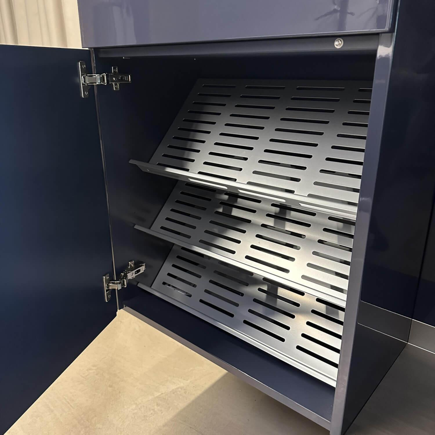 Schönbuch - Garderobe S7 Hoogglans middernachtblauw lak 165 Blauw Metaaloppervlak Brons Geanodiseerd 99 Inclusief kleerhanger - 2