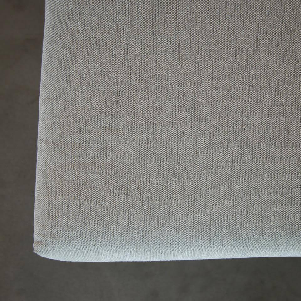 Brühl - Ecksofa Four Two Soft Stoff 4430 90 Grau Beige Füße Schwarz Mit Tischmodul Schwarz Lackiert Und Schlaffunktion - 4