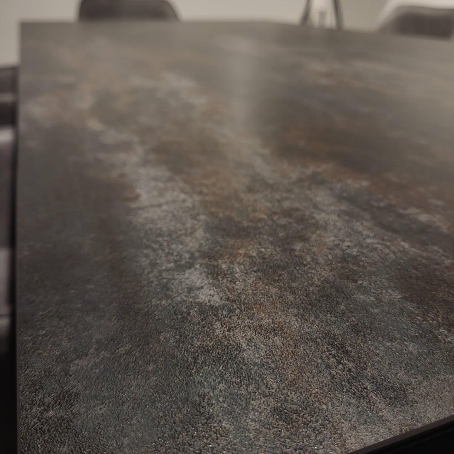 Contur - Auszugstisch Pienza Platte Keramik Oxido Darknight Grau Anthrazit Gestell Aluminium Schwarzgrau Pulverbeschichtet - 3