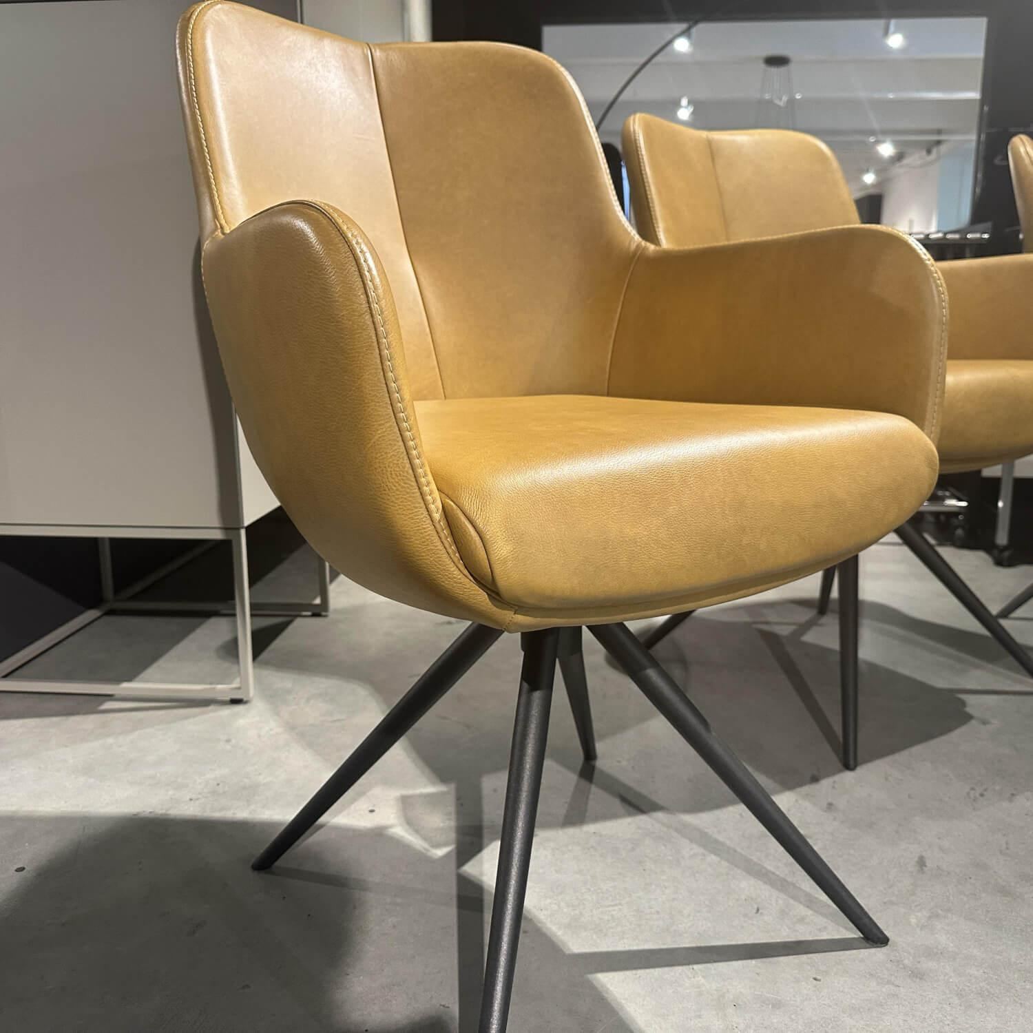 Contur - 4er Set Armlehnstuhl Mis Leder Bolf Kurkuma Gelb Gestell Metall Anthrazit Mit Kunststoffgleitern - 3