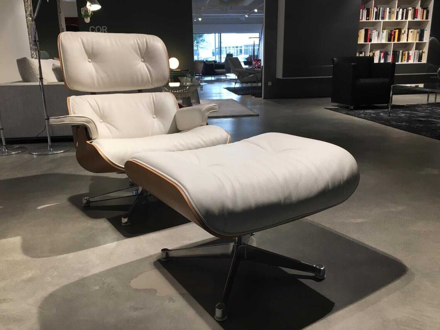 Sessel Lounge Chair Leder Premium Snow Weiß Nussbaum Weiß Pigmentiert mit  Ottoman