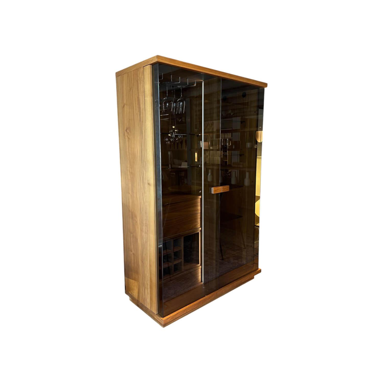 Riva1920 - Schrank Cambus Evo Nussbaum Geölt Türen Rauchglas Bronziert Mit Beleuchtung Und Touch Sensor - 1