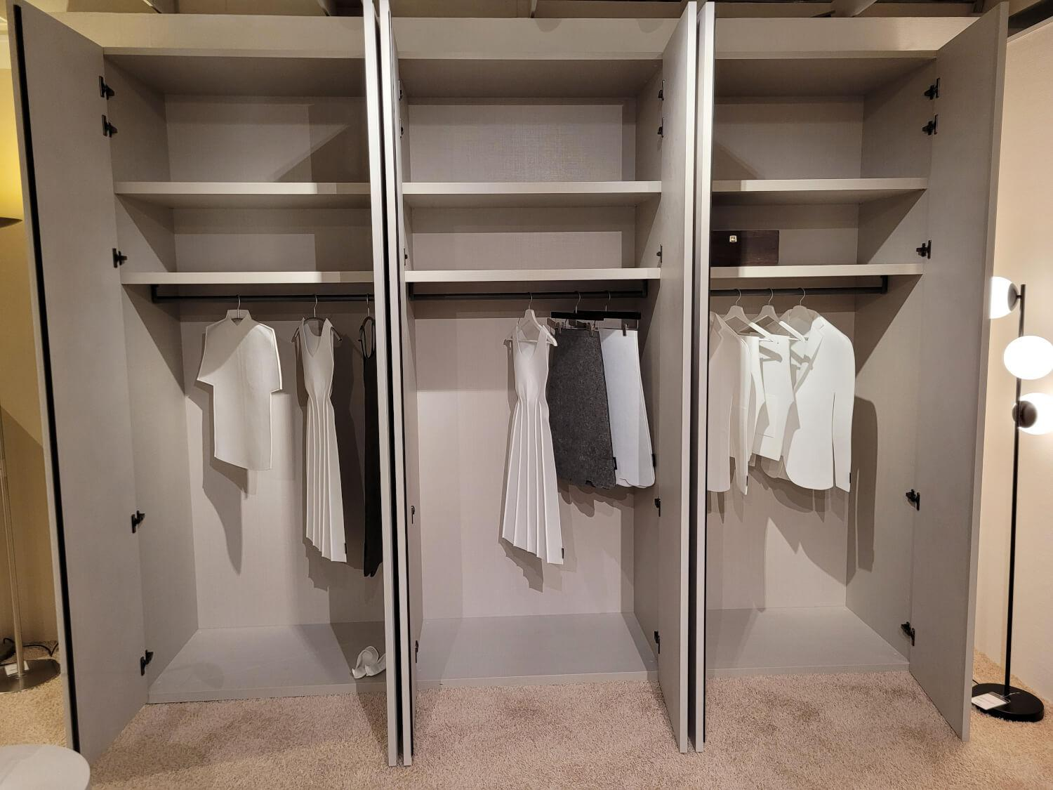 Contur - Kleiderschrank Loretto Dekor Cemento Chiaro Grau Inklusive Kommode Mattlack Madreperla Grau - 6