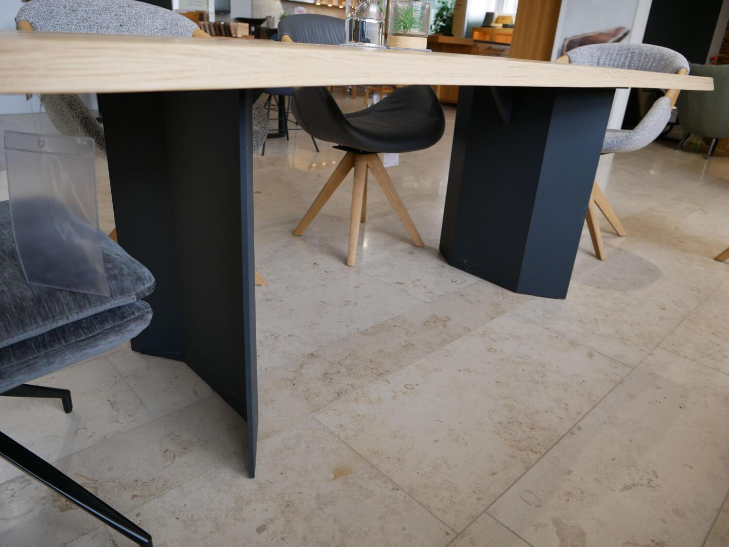 Hartmann - Esstisch LS 992821 Kerneiche Natur Gebürstet Baumkantenprofil Untergestell Holz Anthrazit - 6